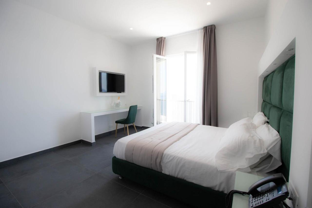 Grand Hotel Serapide Pozzuoli Esterno foto