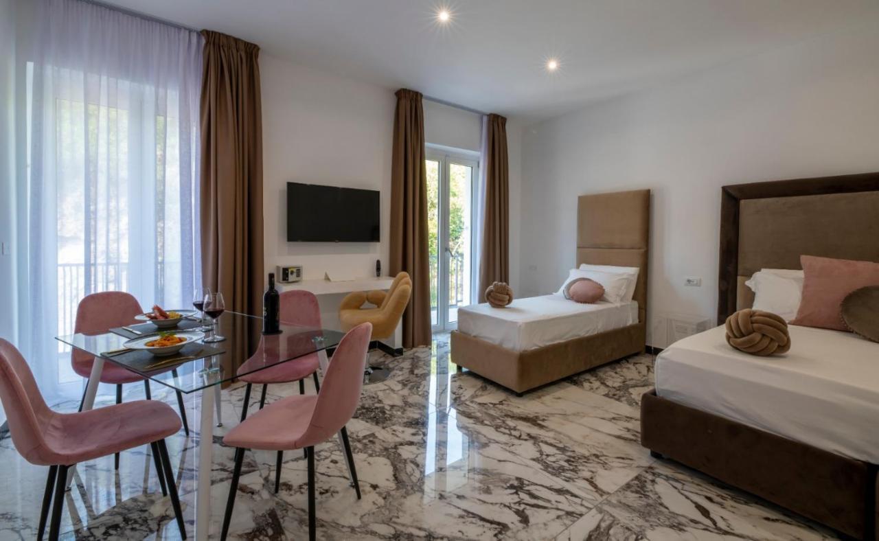 Grand Hotel Serapide Pozzuoli Esterno foto