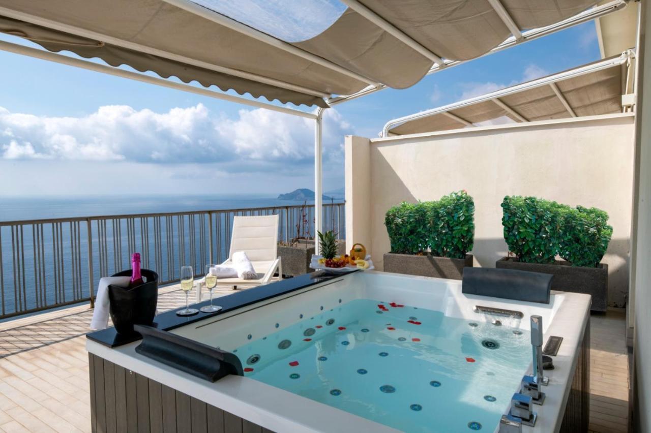 Grand Hotel Serapide Pozzuoli Esterno foto